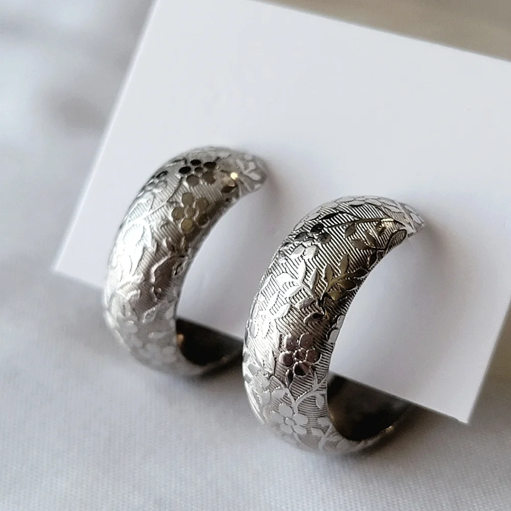 Vintage Floral Embossed Silver Metal Wide Hoop Earrings Gorgeous Jewelry